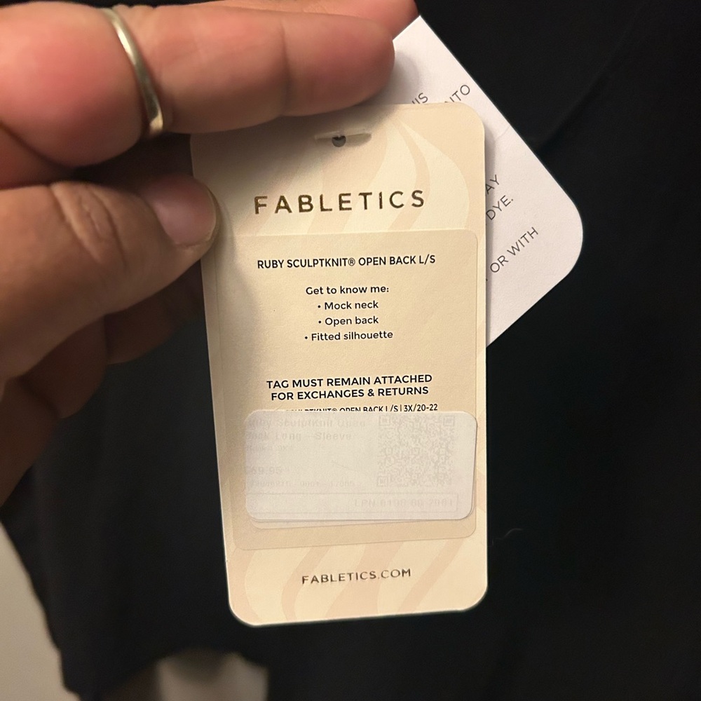 Fabletics shirt - black Ruby SculptKnit® Open Back Long-Sleeve NWT - Picture 8 of 11